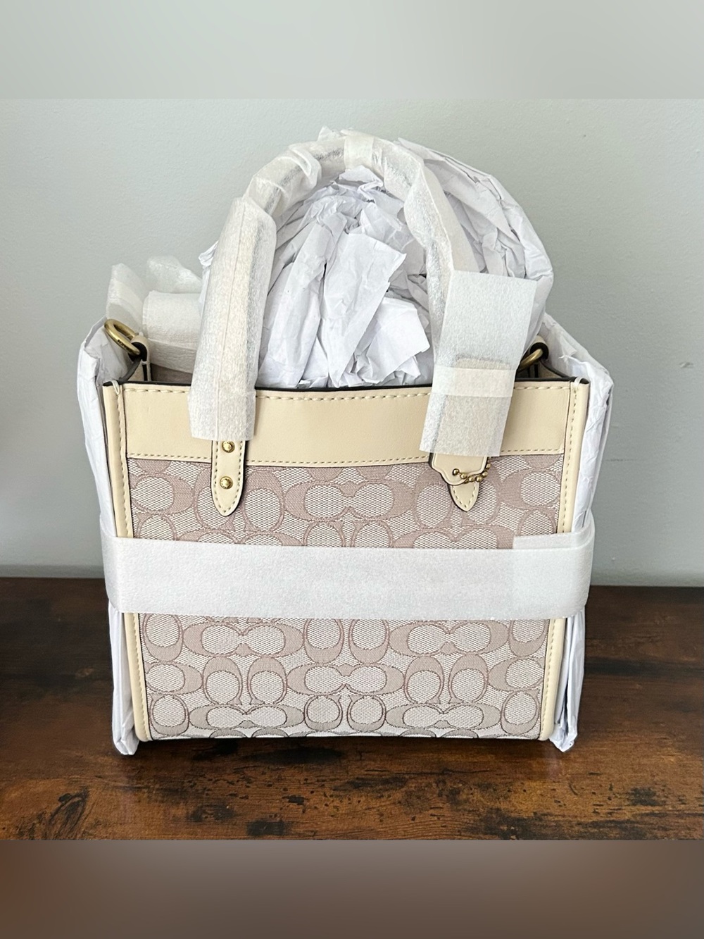 Coach Field Tote 22 In Signature Jacquard